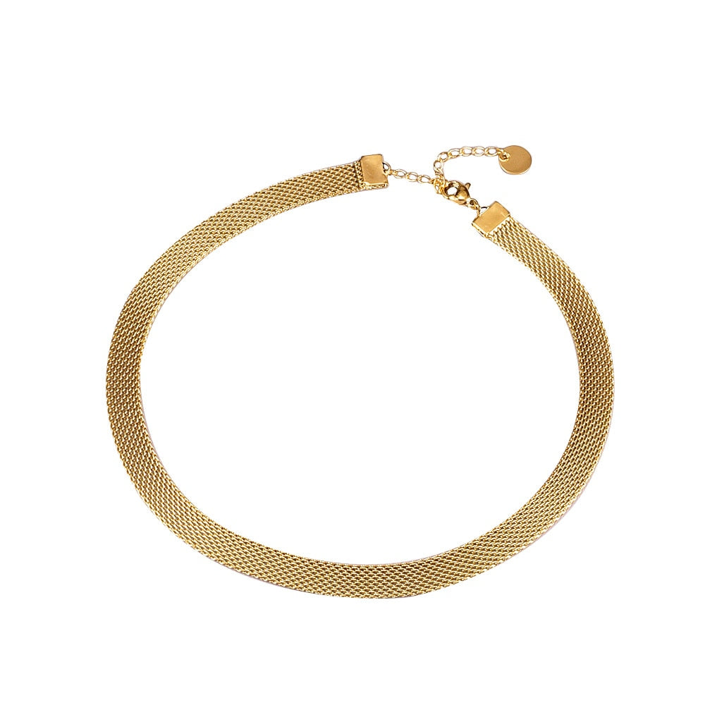 Intricate Mesh 18K Golden Plated Necklace - Femerald