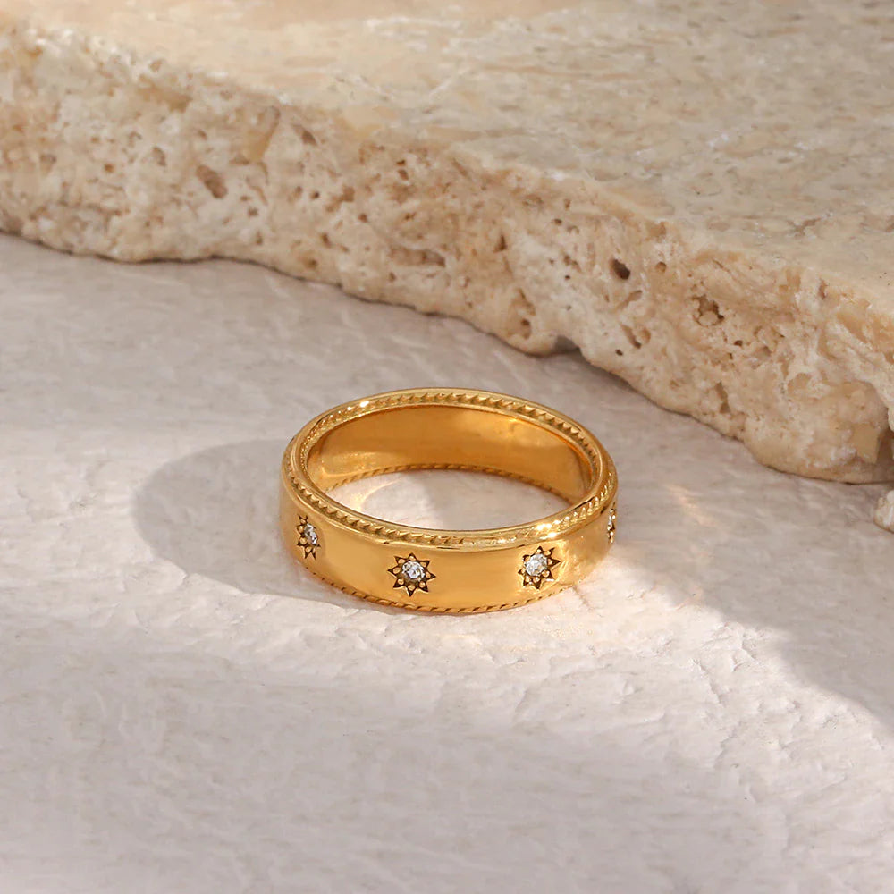 Zircon Star 18k Gold Plated Ring - Femerald